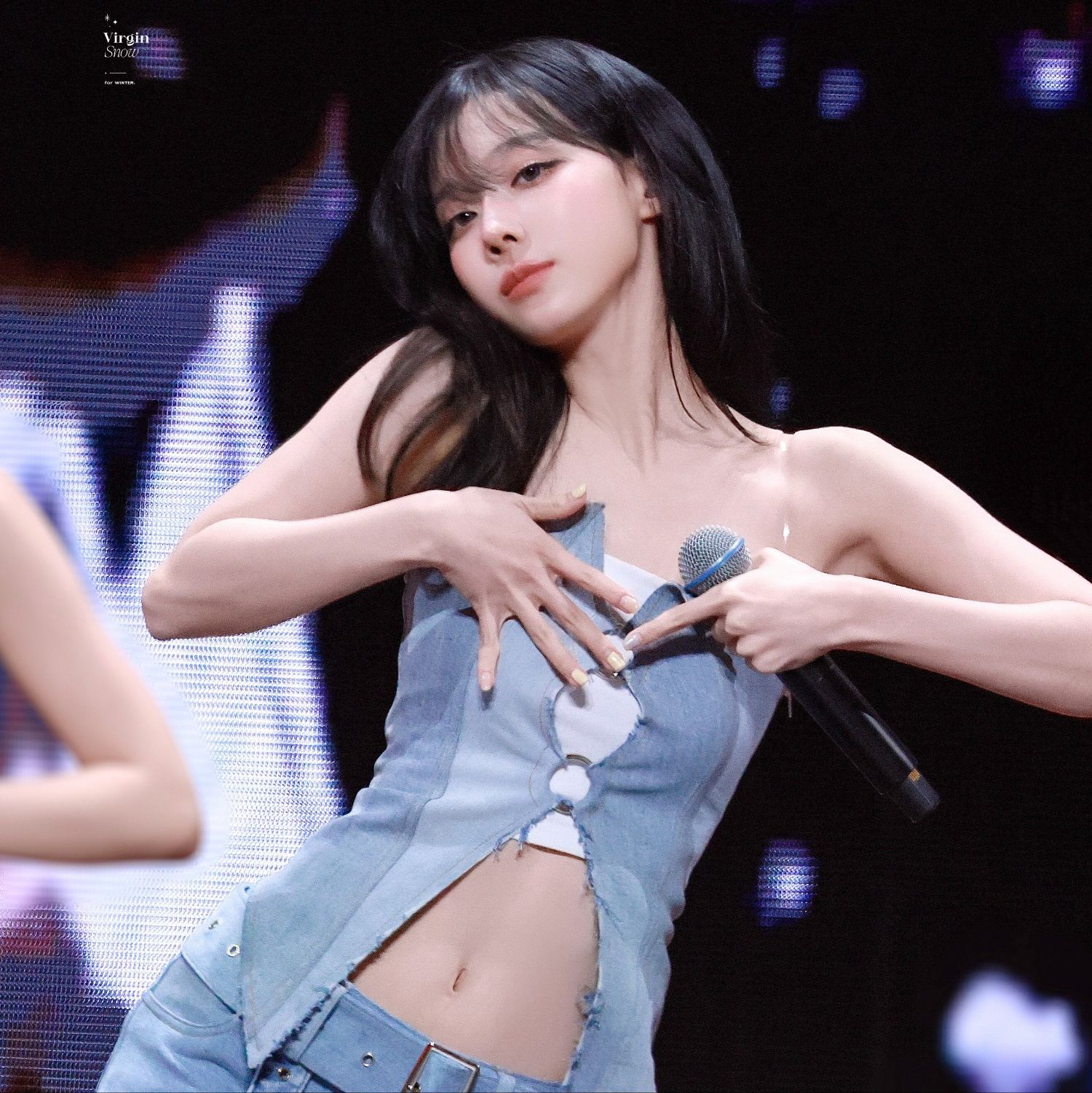 Winter (aespa)的最新照片