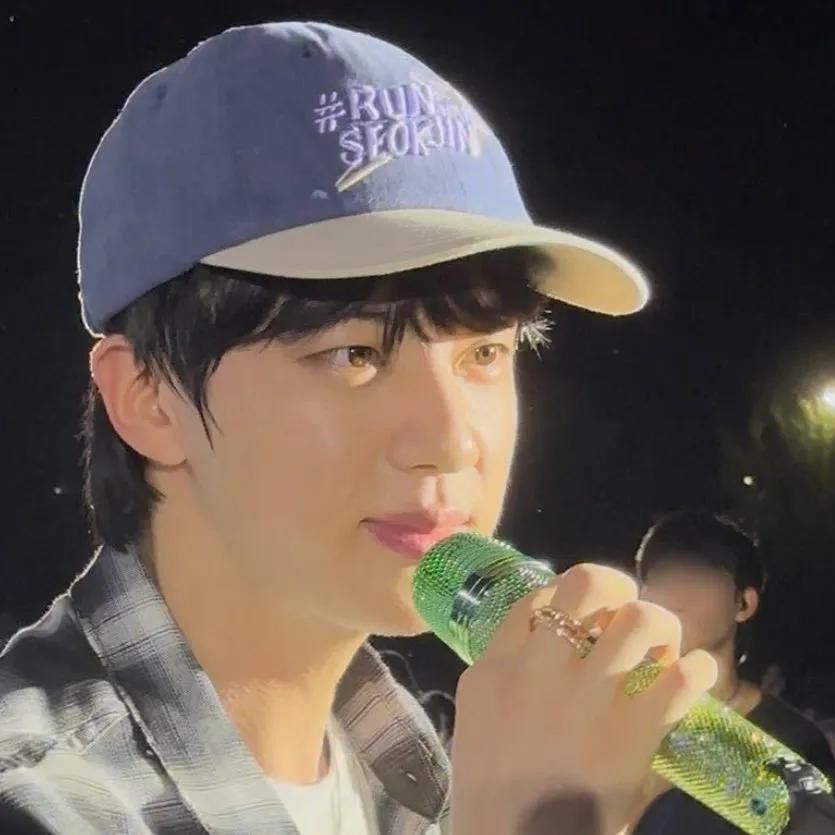 A moment captured by Jin (BTS)'s fan