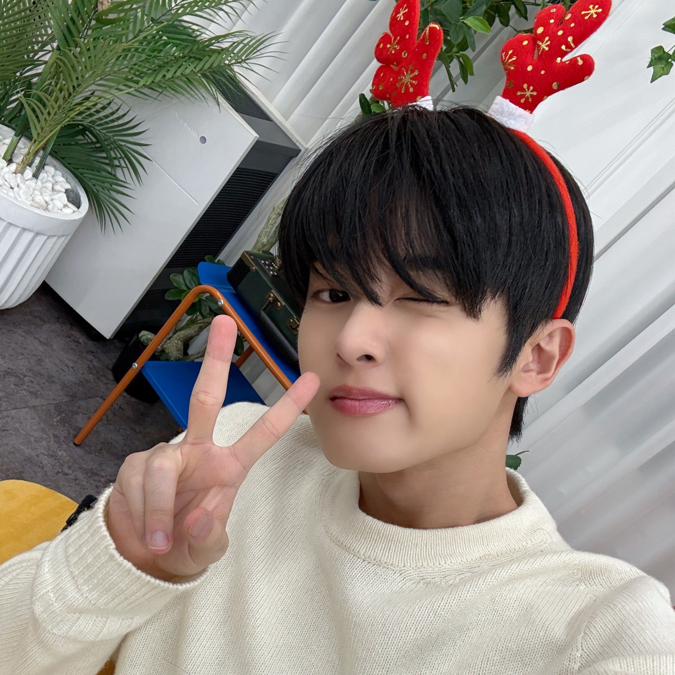 Recent activity shot of Woono (YOUNITE)