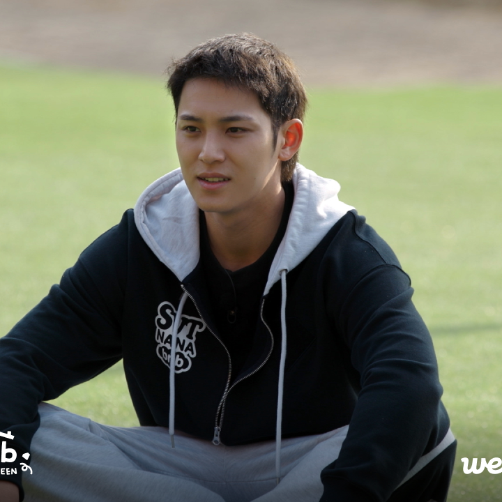 Recent activity shot of Mingyu (SEVENTEEN)