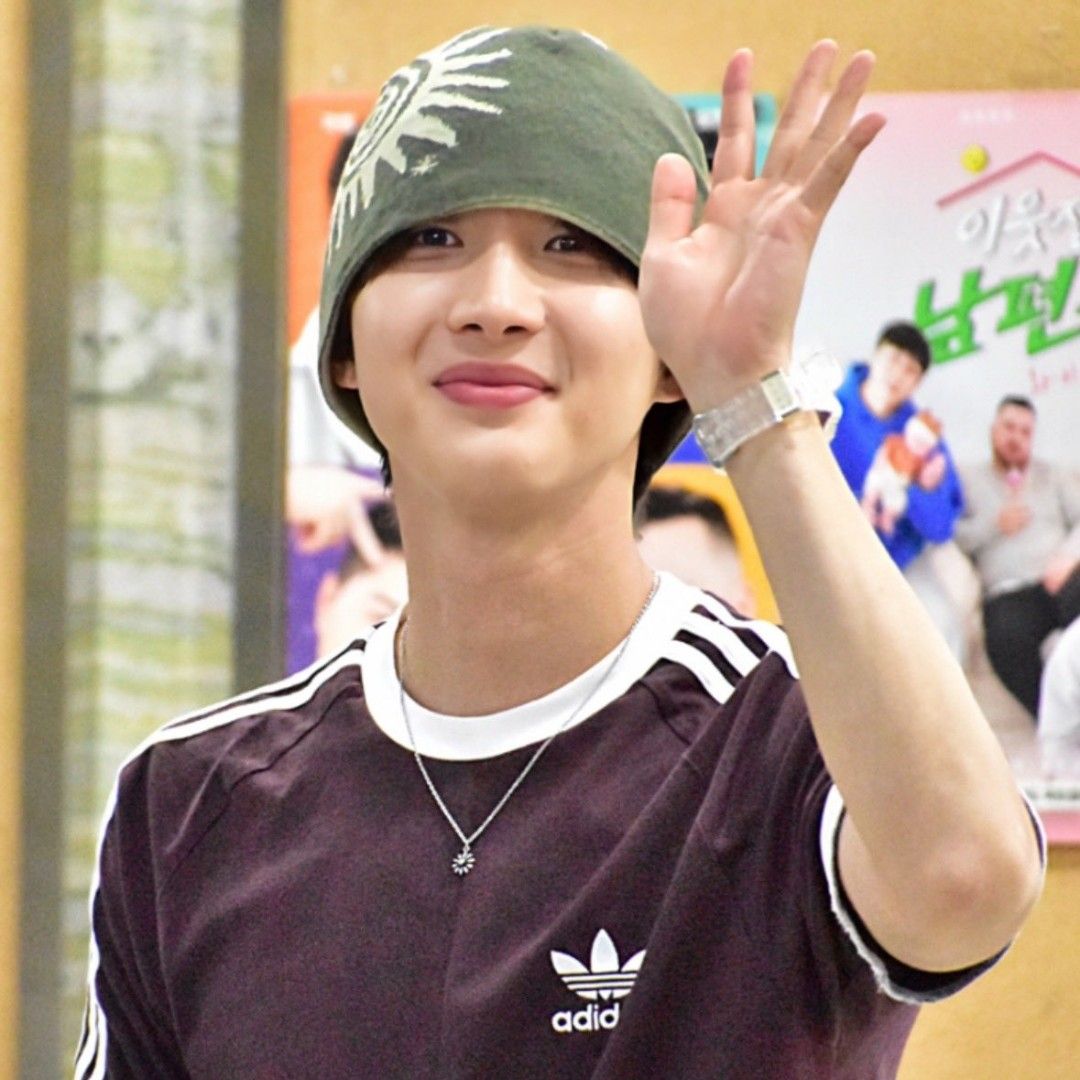 Latest photo of Hui (PENTAGON)