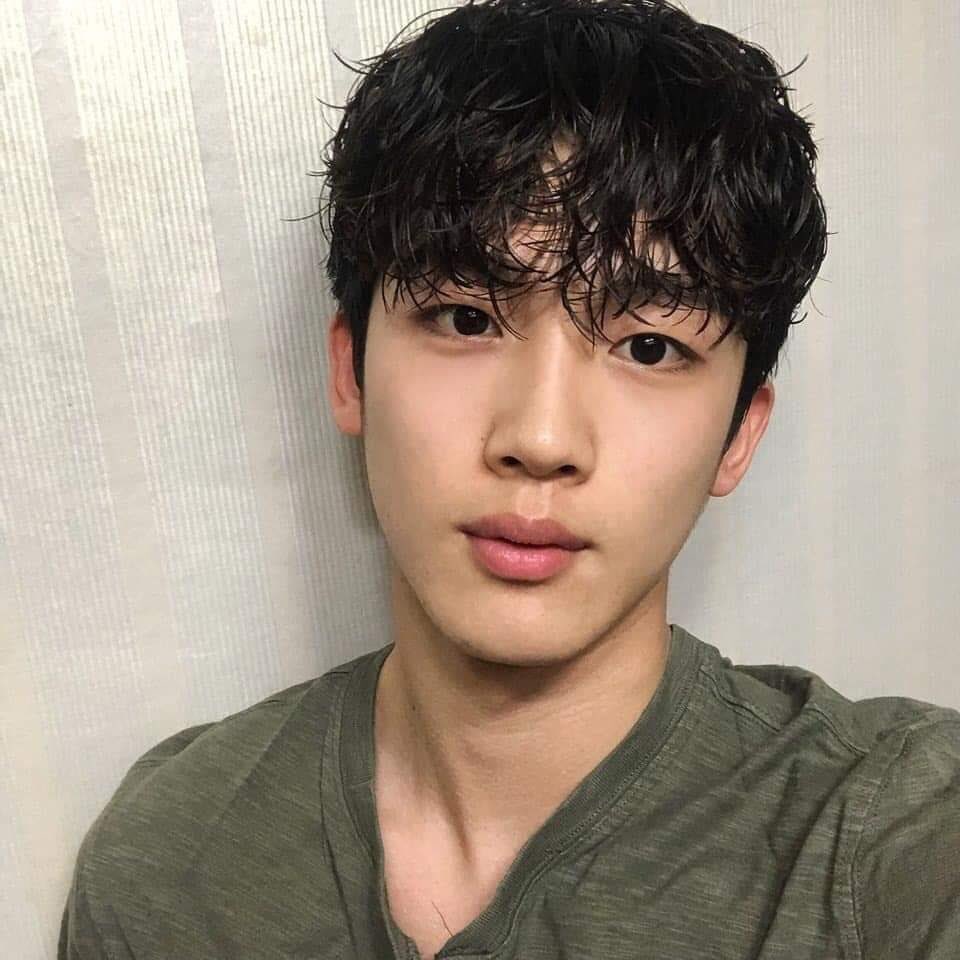 Foto aktivitas terbaru Kim Yohan (WEi)