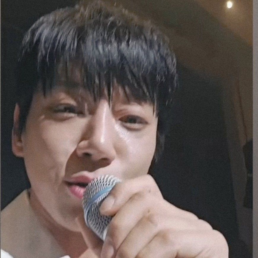 Foto terbaru Hwang Chiyeol
