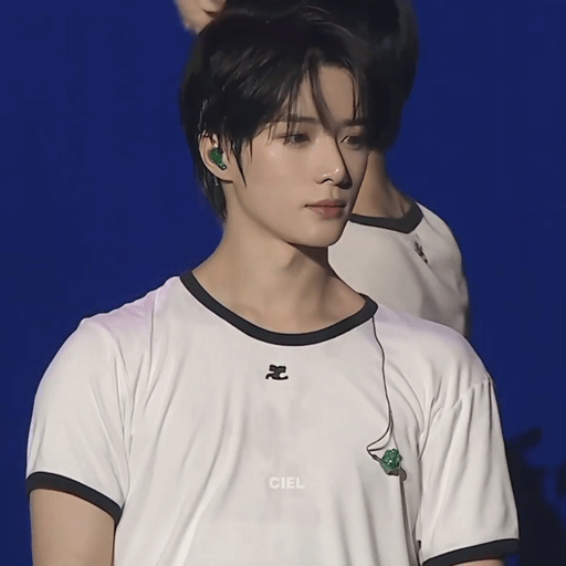 A moment captured by Beomgyu (TOMORROW X TOGETHER)'s fan
