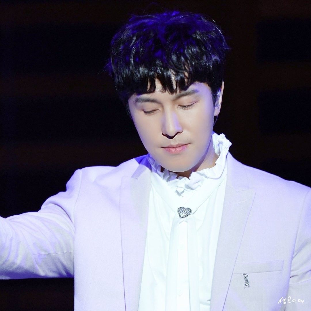 Latest photo of Kim Dongwan (SHINHWA)