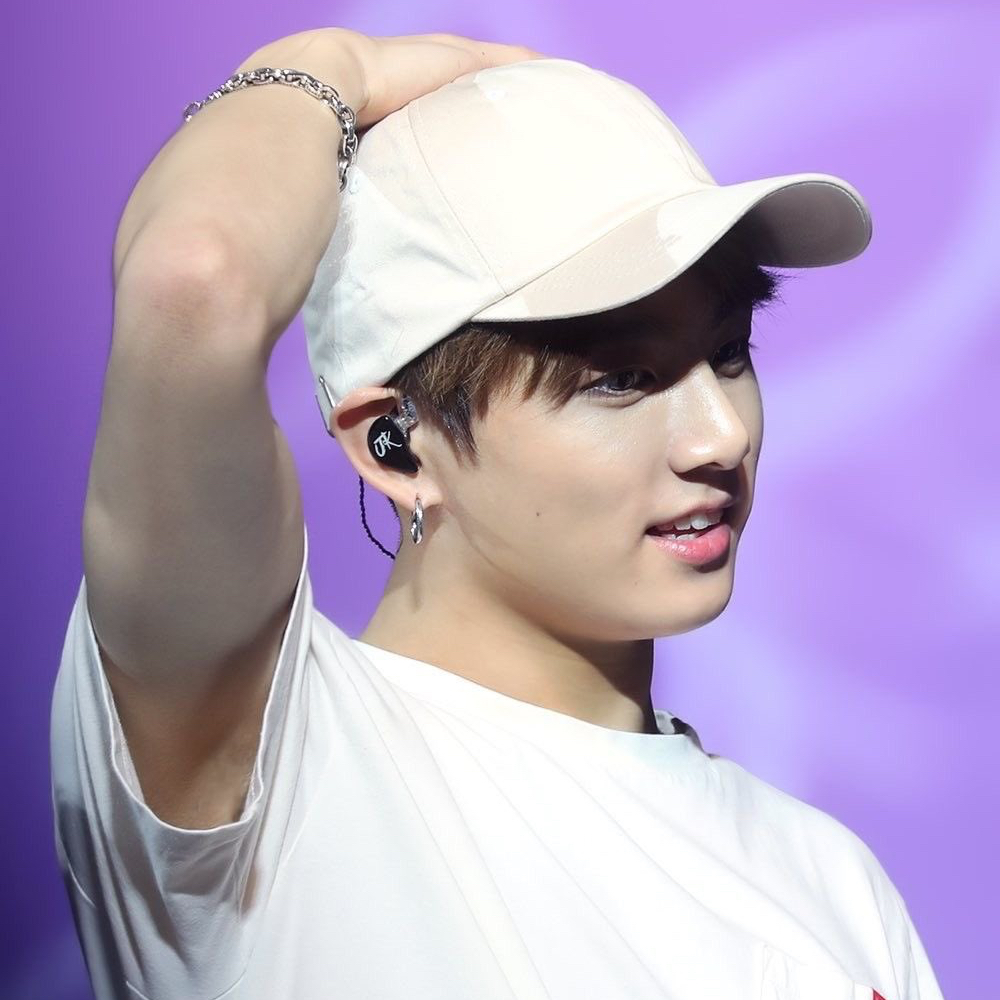 Momen yang diabadikan oleh penggemar Jungkook (BTS)