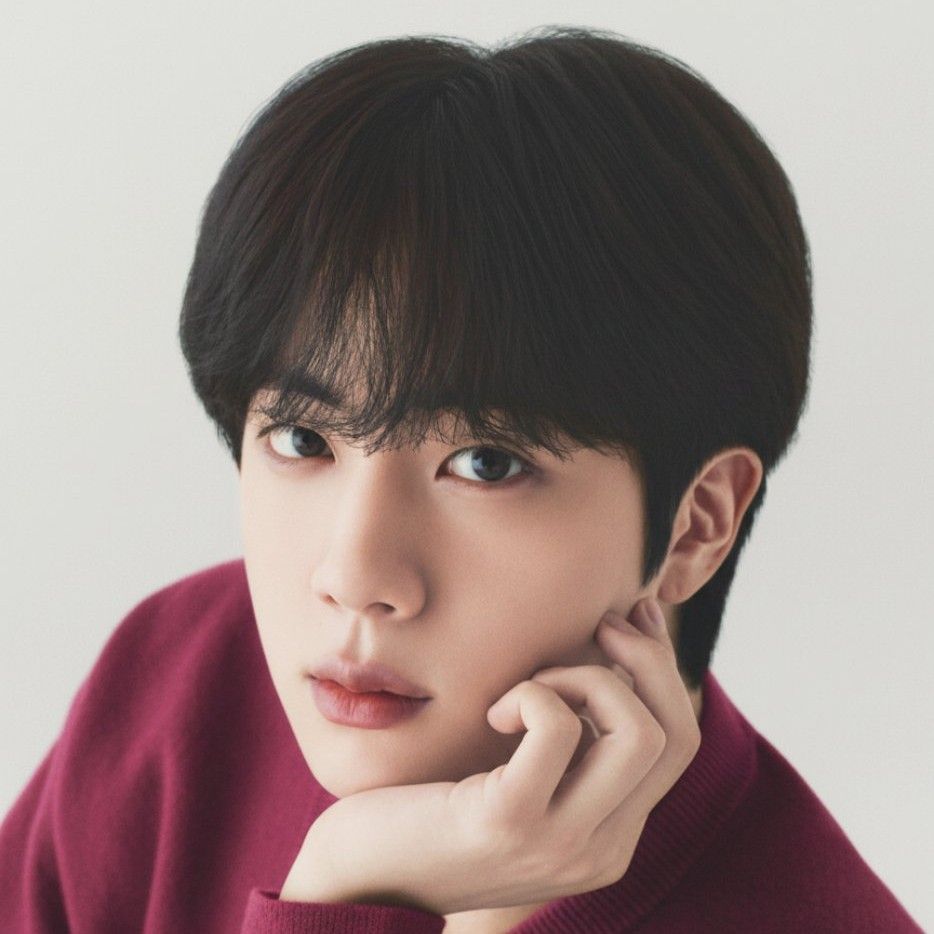 Behind-the-scenes cut of BTS