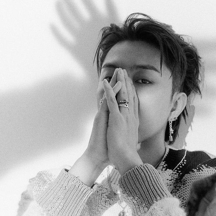 Latest photo of Eun Jiwon (SECHSKIES)