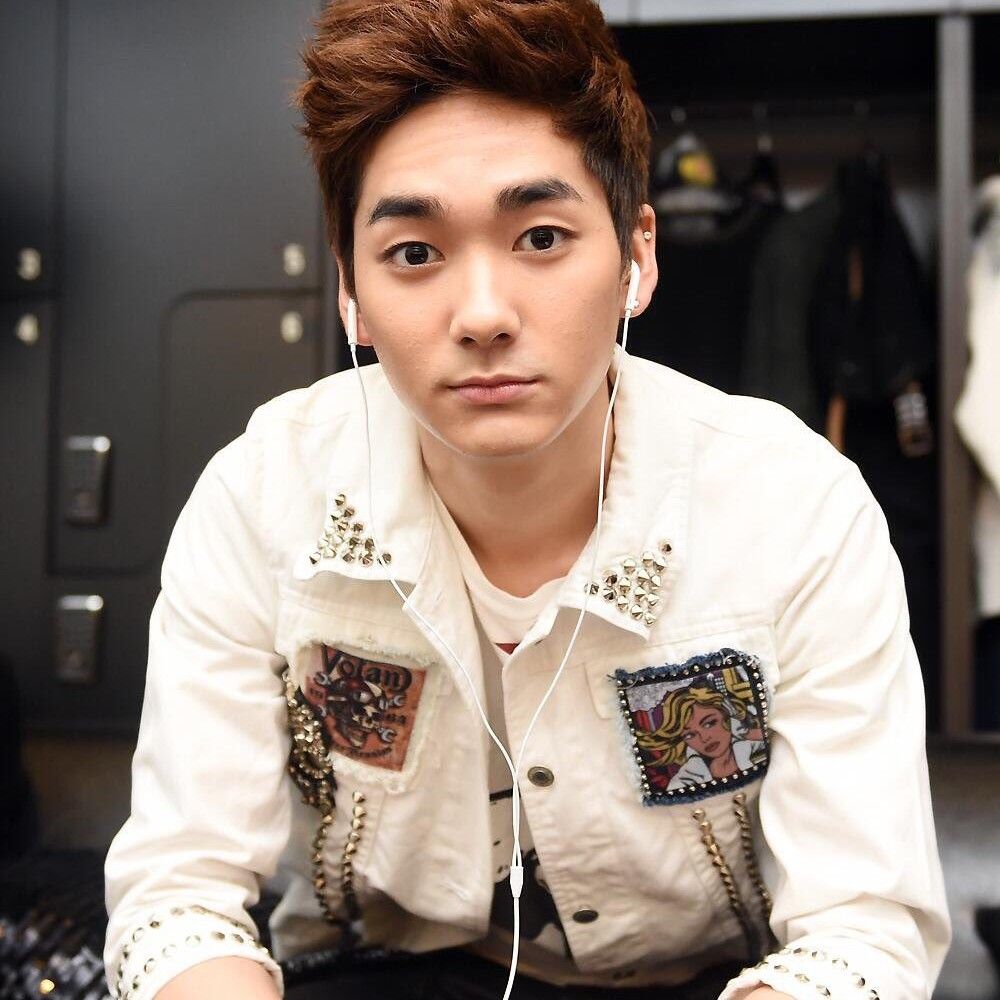 Latest photo of Aron