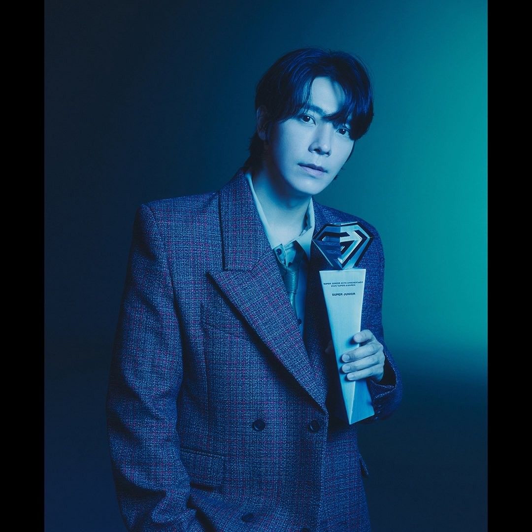 Behind-the-scenes cut of Donghae (Super Junior)