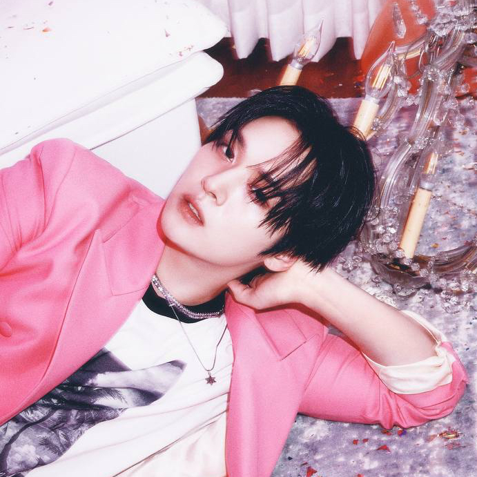 Lee Know (Stray Kids)的幕後花絮