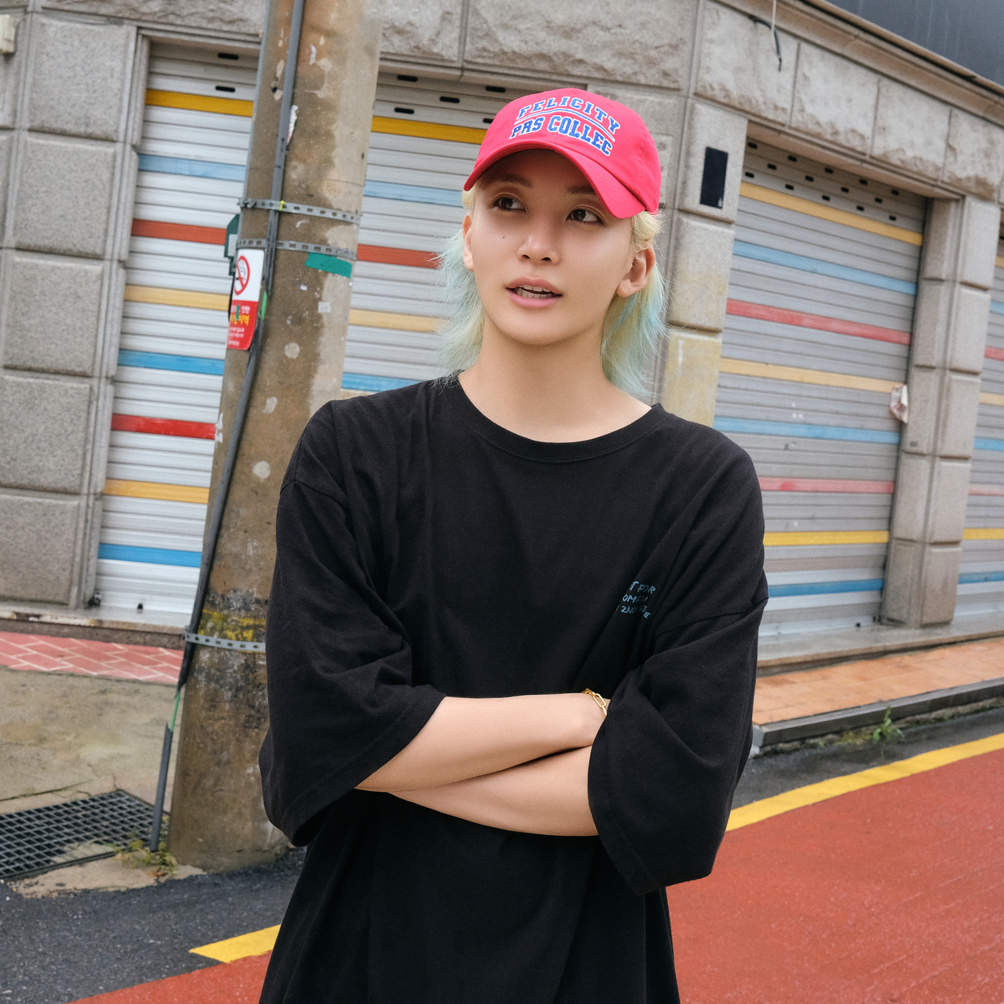 A moment captured by Jeonghan (SEVENTEEN)'s fan