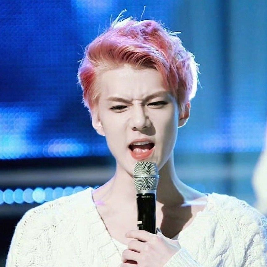 A moment captured by Sehun (EXO)'s fan