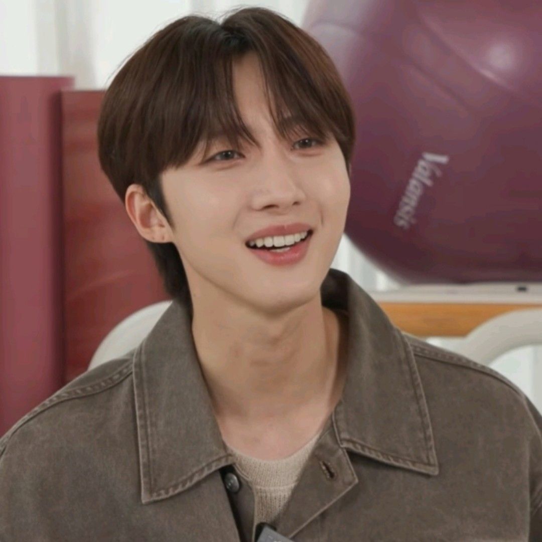 Behind-the-scenes cut of Hui (PENTAGON)