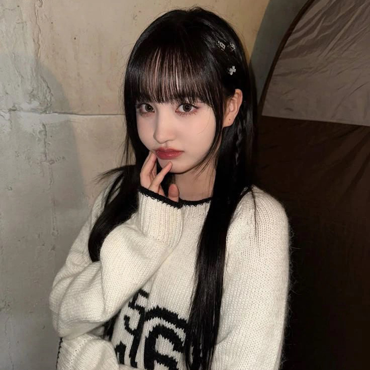 Latest photo of LIZ (IVE)