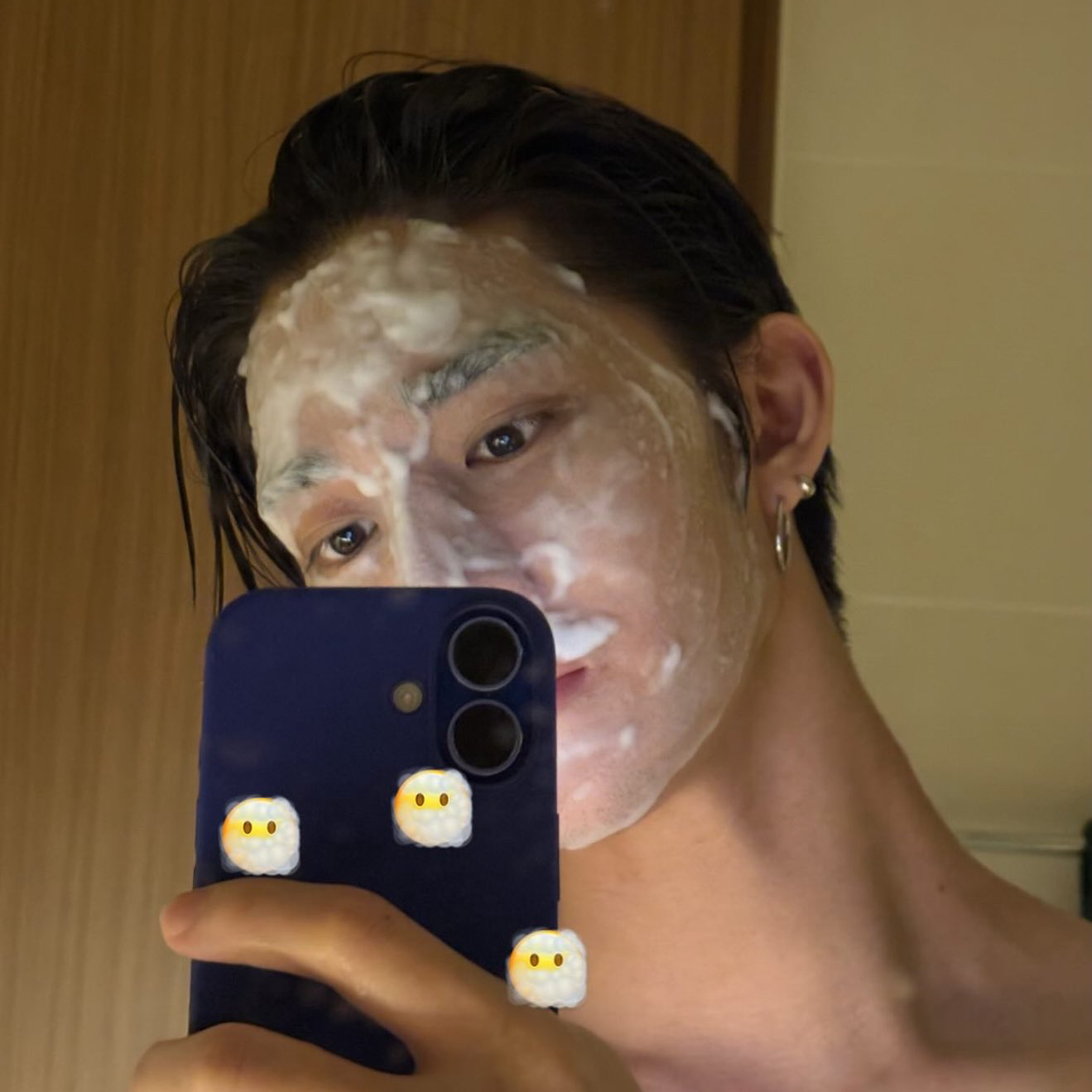 Recent activity shot of Bae Jinyoung