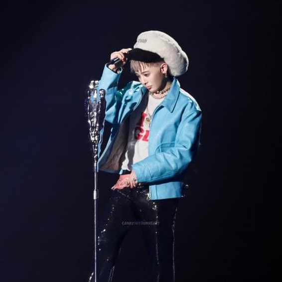 A moment captured by G-DRAGON (BIGBANG)'s fan