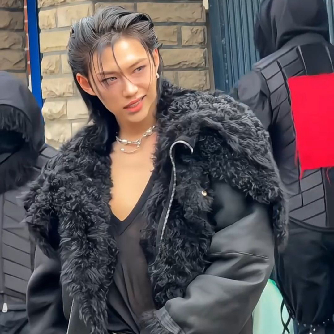 Latest photo of Felix (Stray Kids)