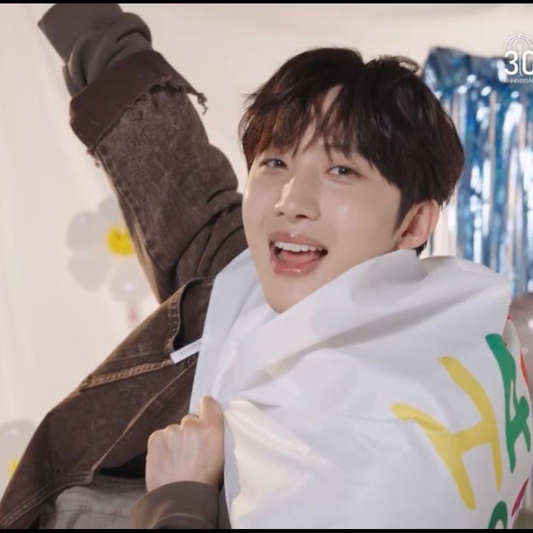Latest photo of Hui (PENTAGON)