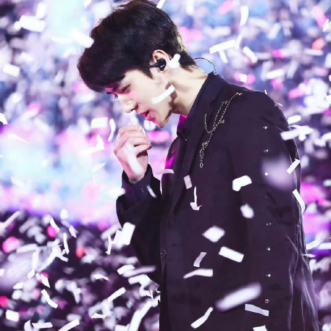 세훈 (EXO)의 최신 사진