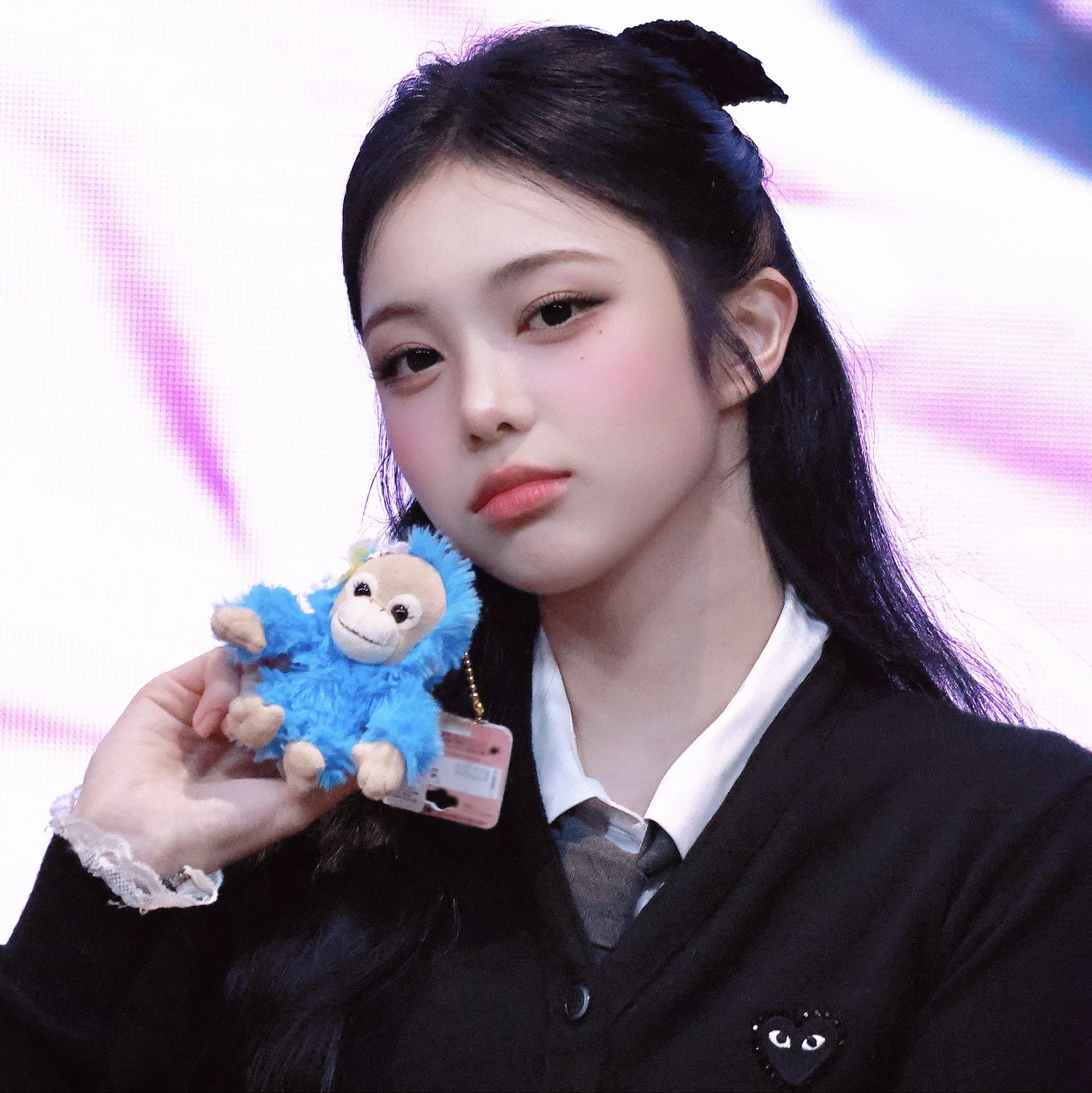 A moment captured by Ian (Hearts2Hearts)'s fan