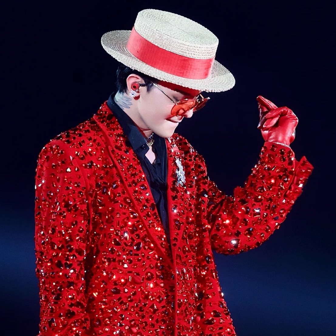 Momen yang diabadikan oleh penggemar G-DRAGON (BIGBANG)