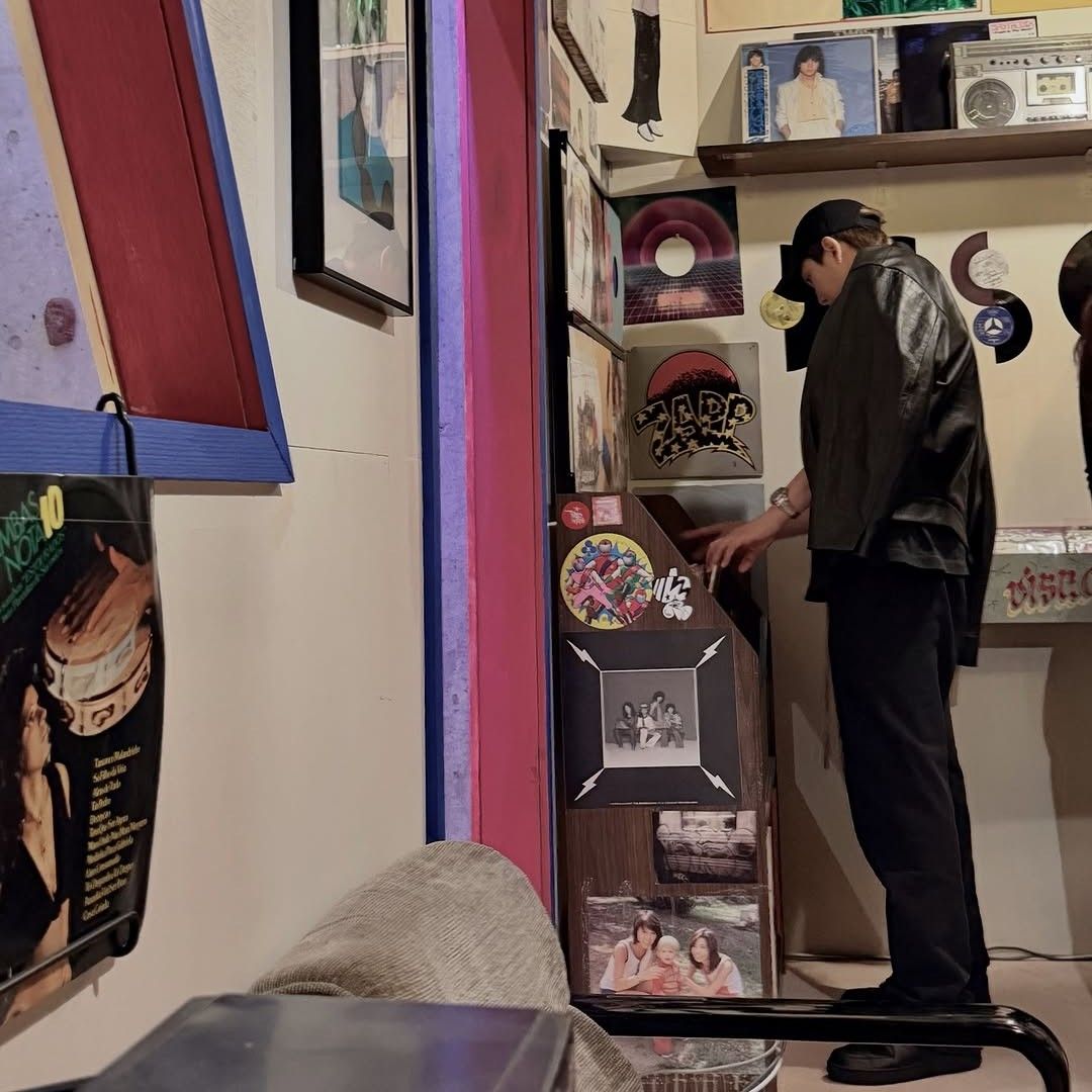 Behind-the-scenes cut of RM (BTS)