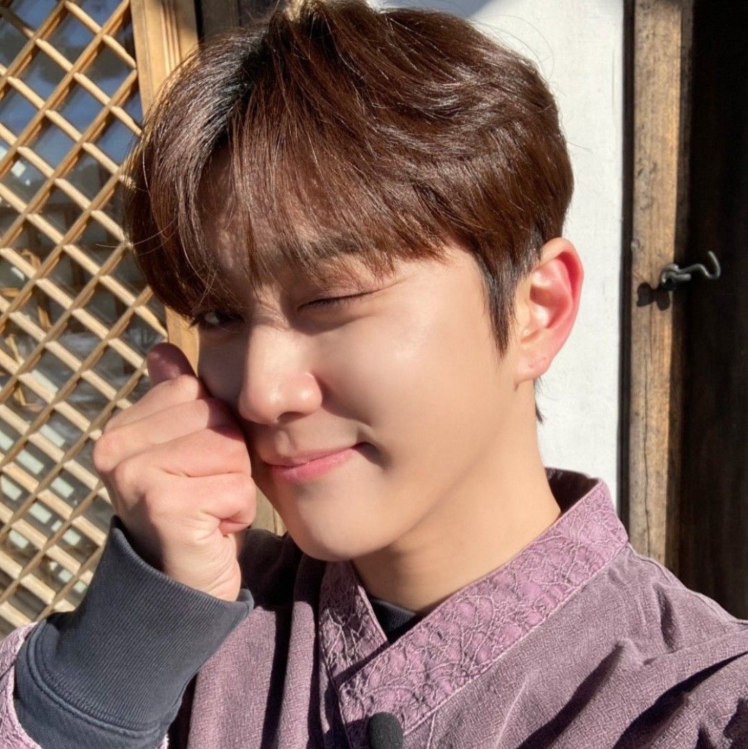 Latest photo of Hong Joochan (GoldenChild)