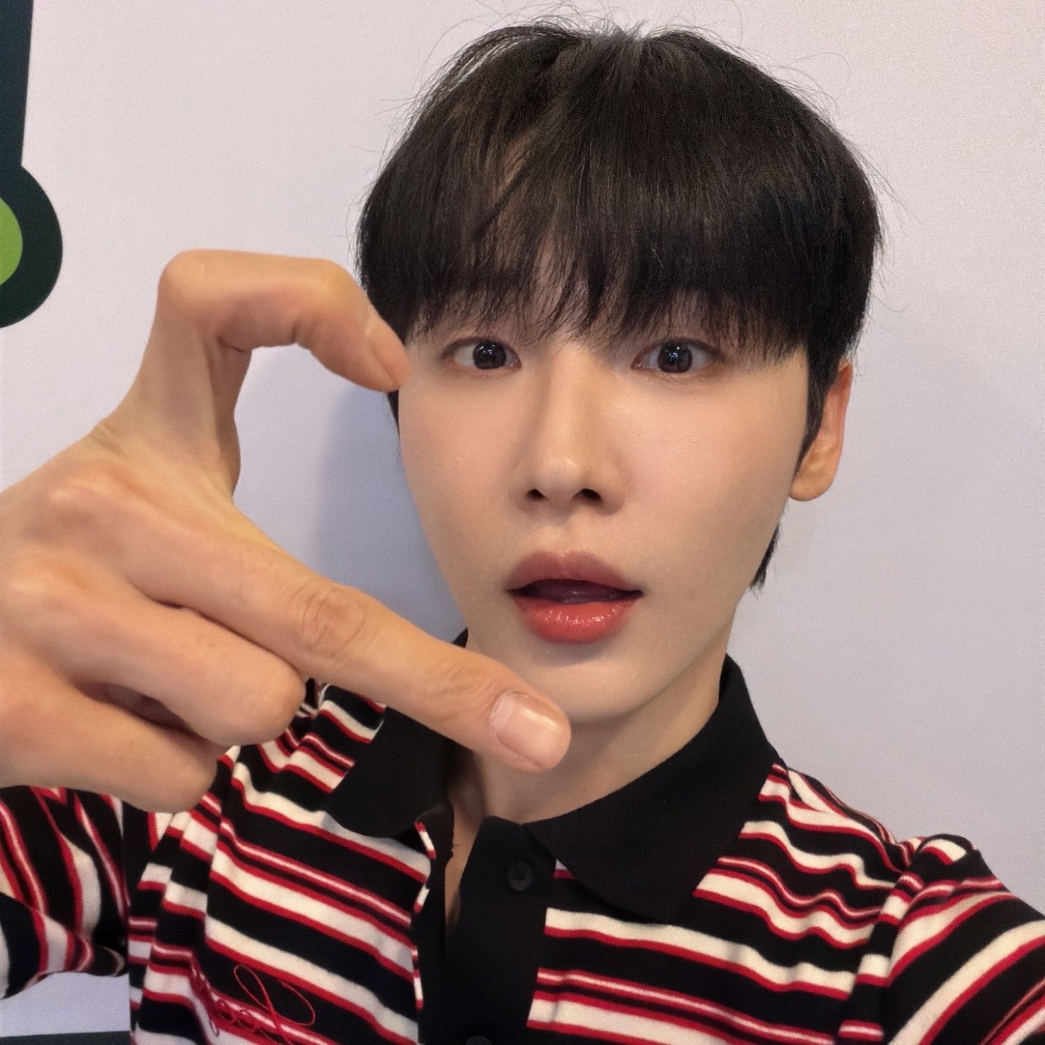 A moment captured by Jeon Woong (AB6IX)'s fan