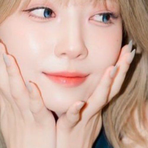Behind-the-scenes cut of Mayuka (NiziU)