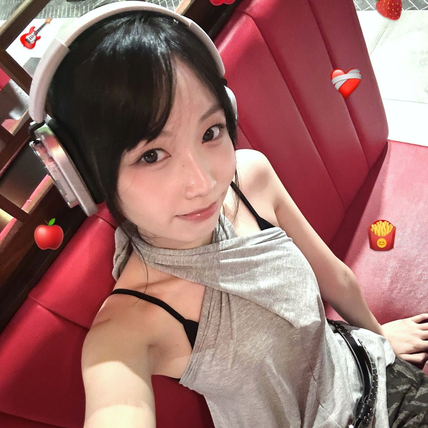 Recent activity shot of Ryu Sujeong (Lovelyz)