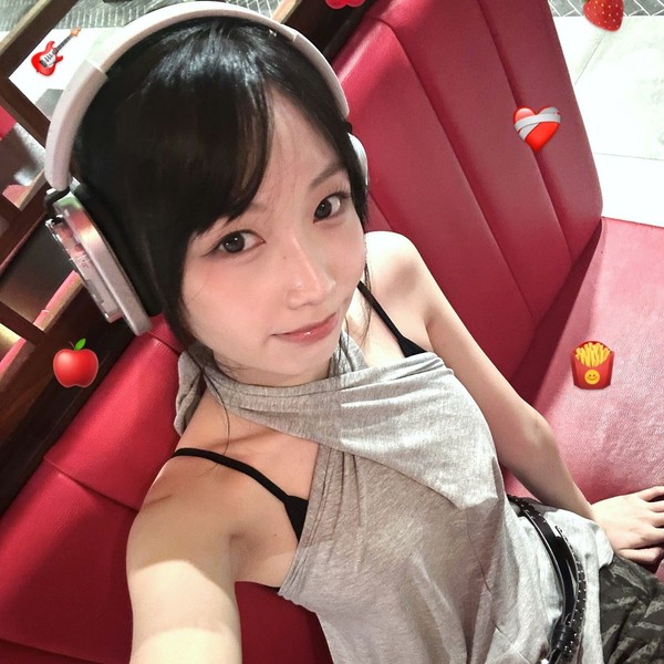Shining profile picture of Ryu Sujeong (Lovelyz) on today's Choeaedol