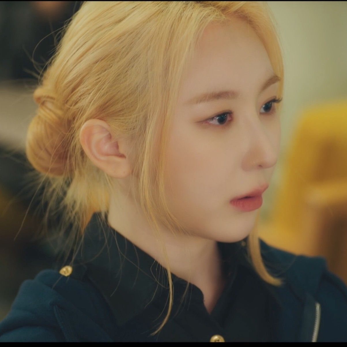 Recent activity shot of Lee Chaeyeon