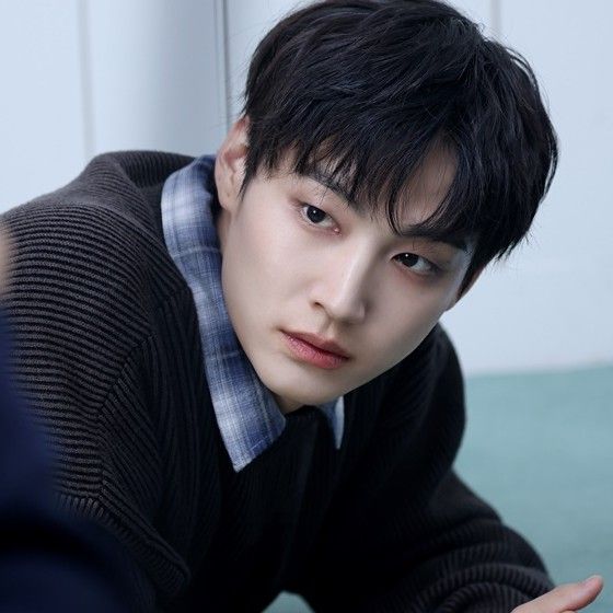 Recent activity shot of JAY B (GOT7)