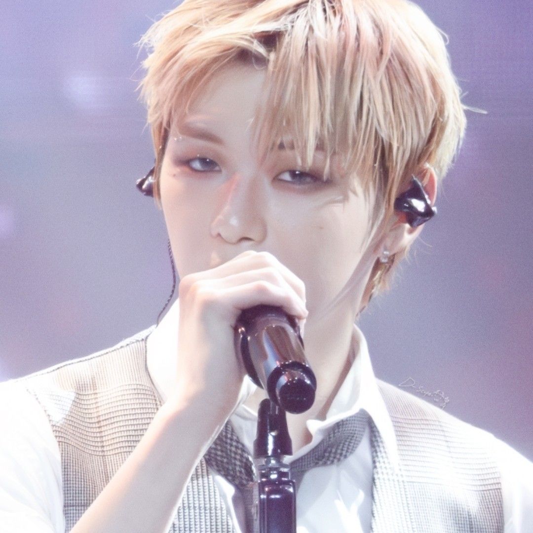 Latest photo of Kang Daniel