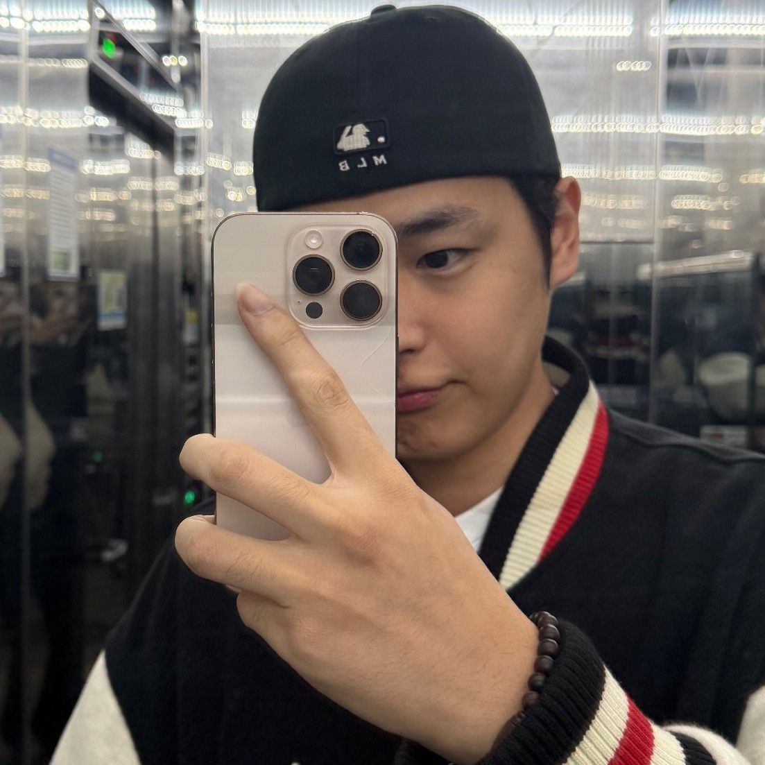 Behind-the-scenes cut of Choi Byungchan