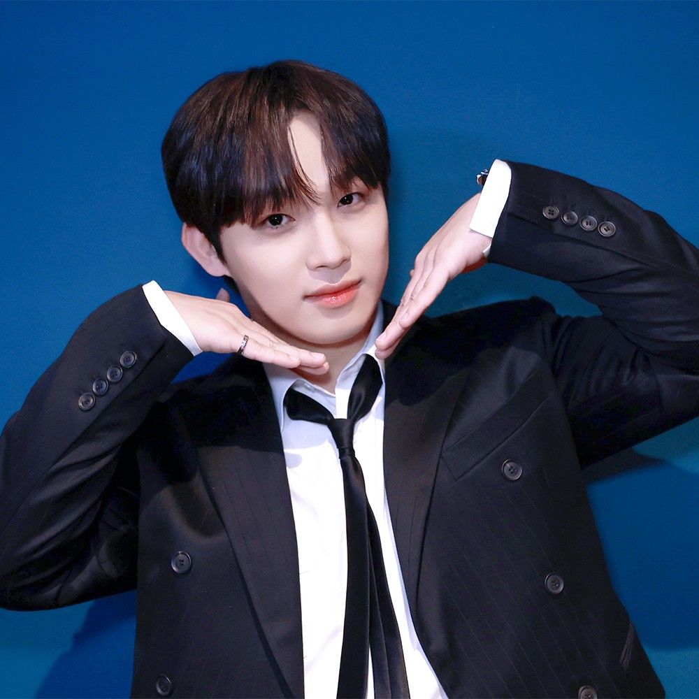 A moment captured by Lim Hyunsik (BTOB)'s fan