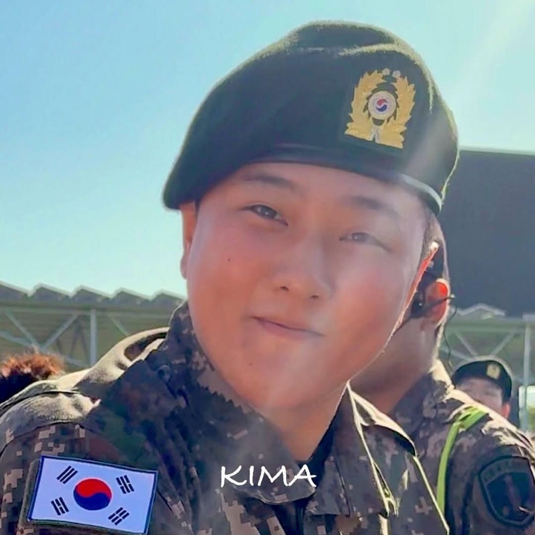 Recent activity shot of DK (iKON)