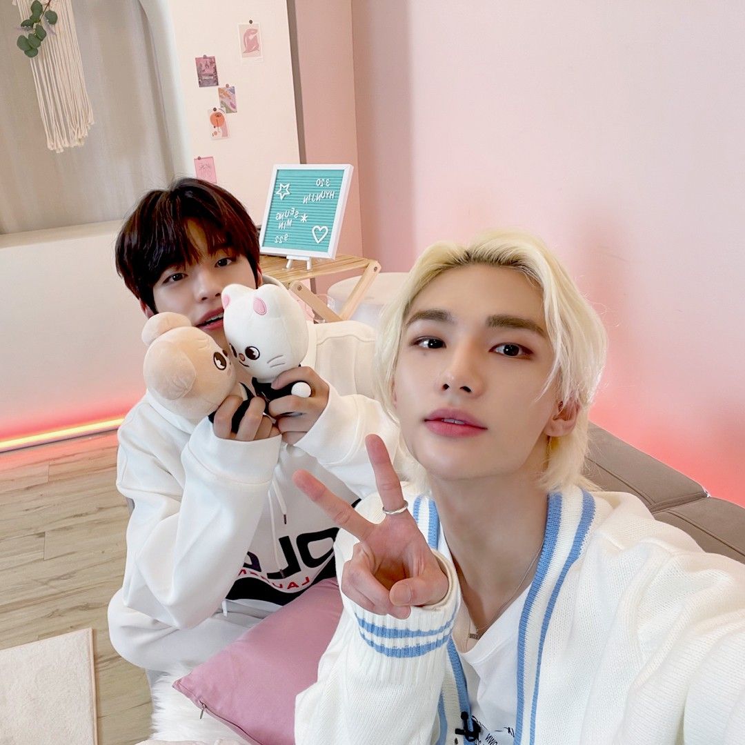 Behind-the-scenes cut of Hyunjin (Stray Kids)