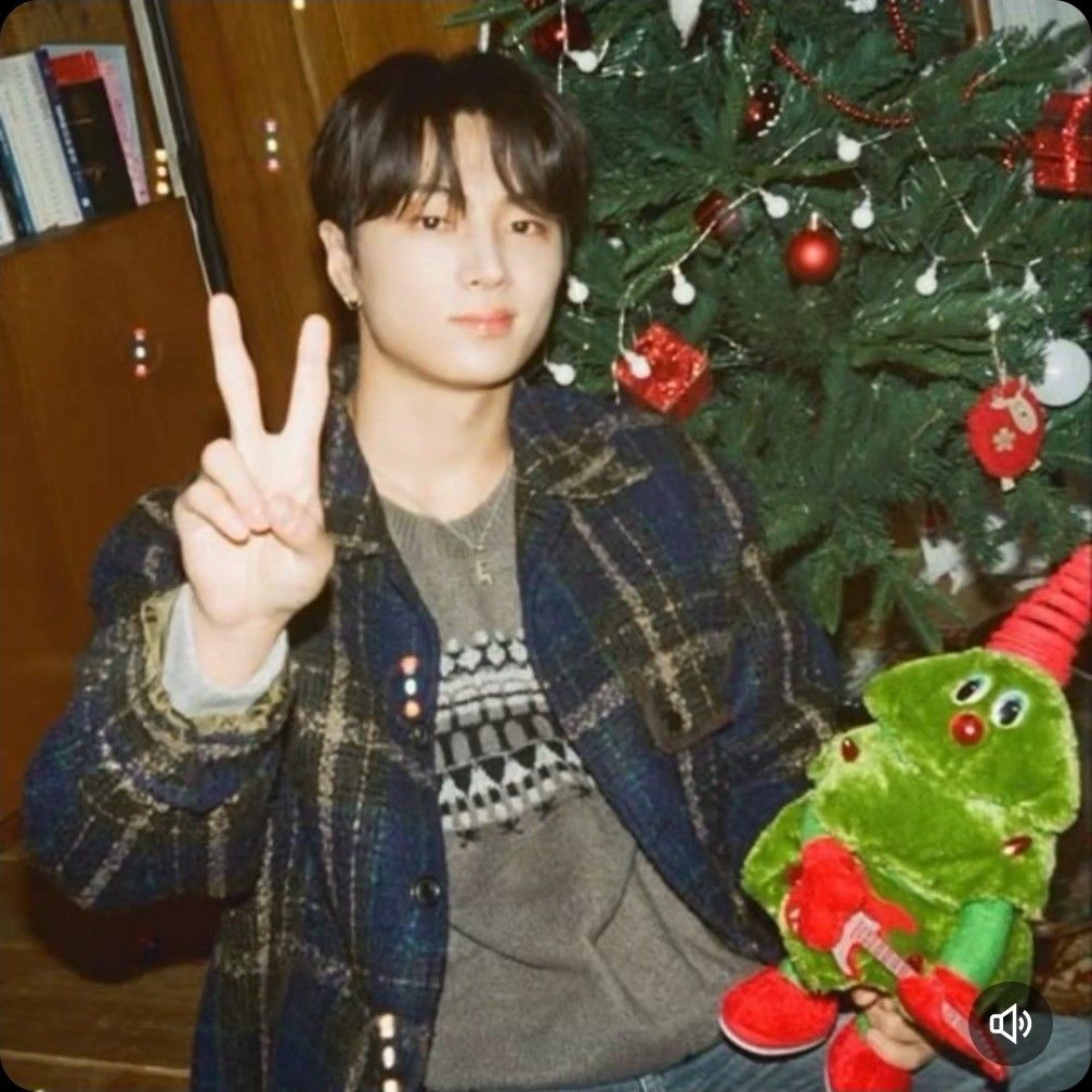 Recent activity shot of Jay (ENHYPEN)