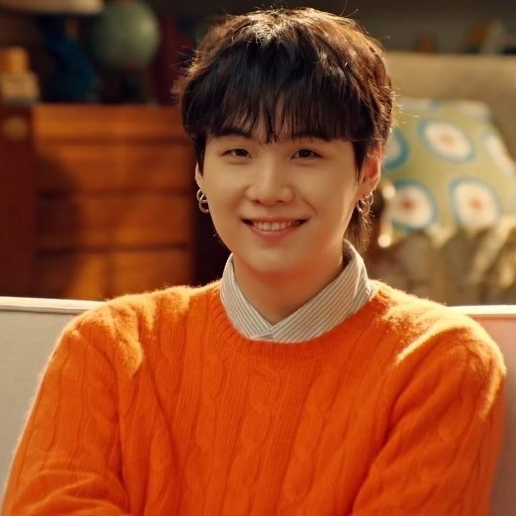 Latest photo of SUGA (BTS)