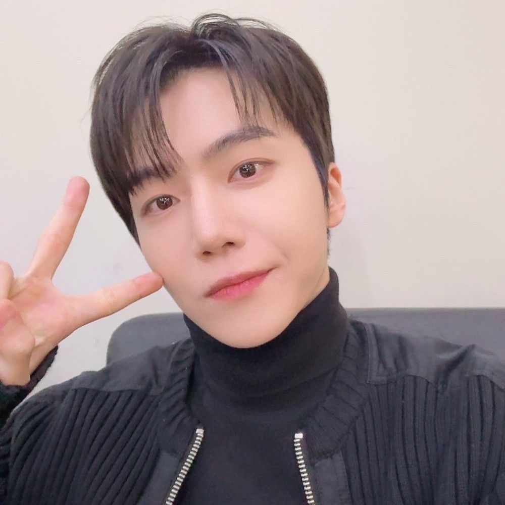 珍虎 (PENTAGON)粉絲拍下的瞬間