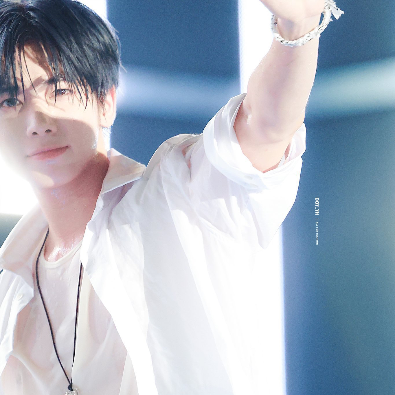 A moment captured by TOMORROW X TOGETHER's fan