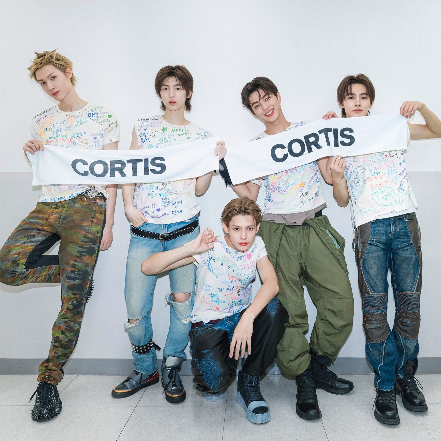 A moment captured by CORTIS's fan