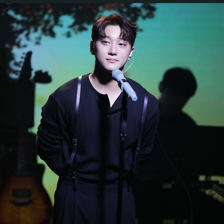 A moment captured by Hong Joochan (GoldenChild)'s fan