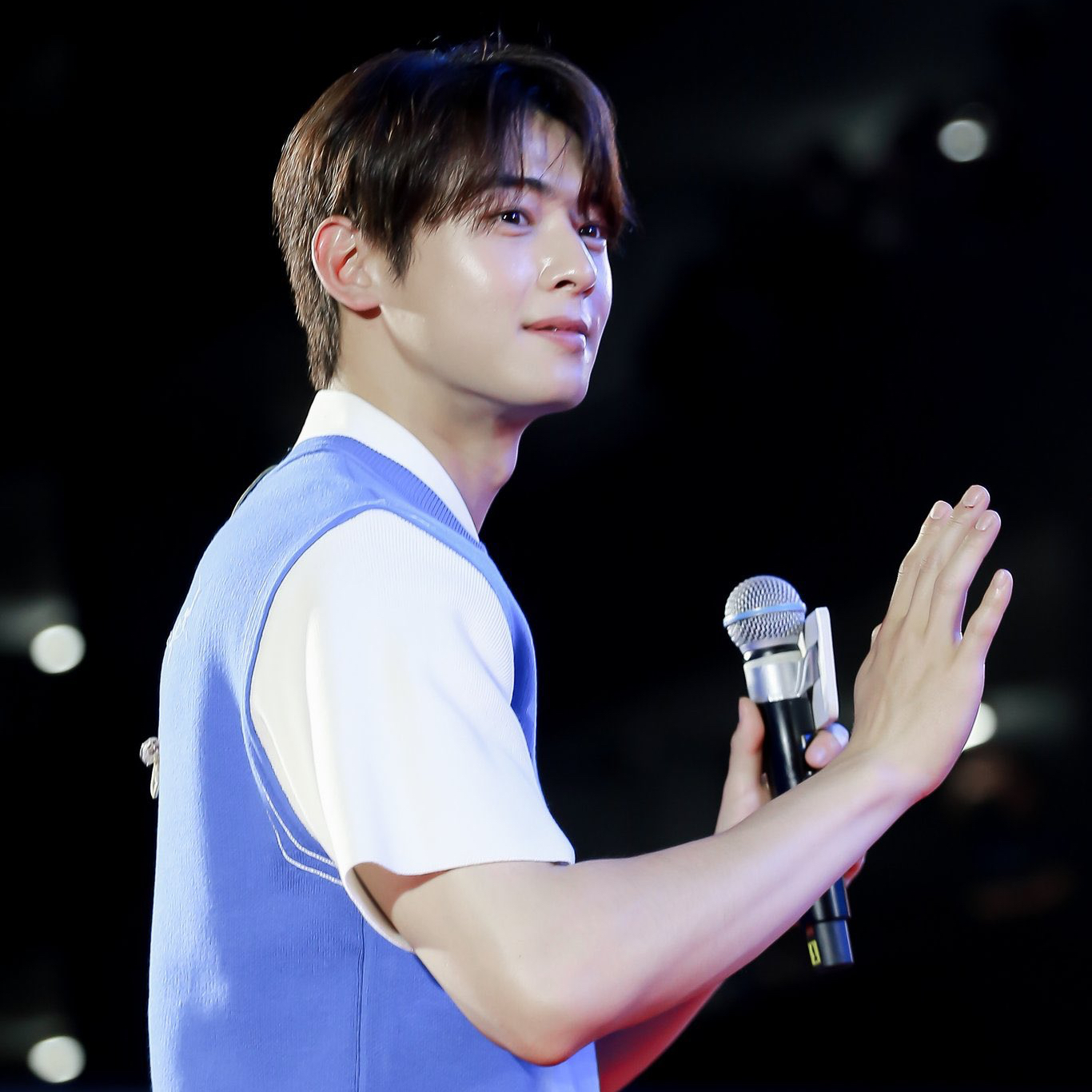 아스트로의 비하인드 컷