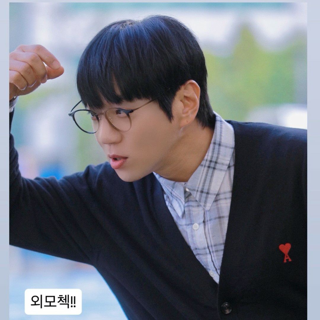 Potret di balik layar Hwang Chiyeol