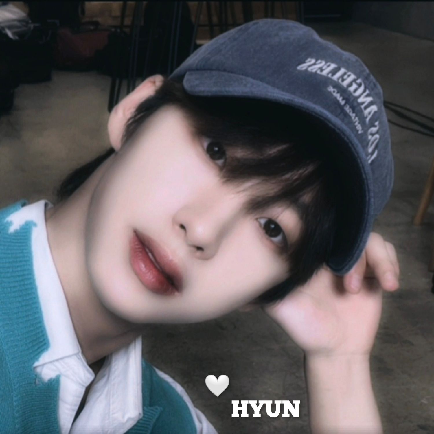 A moment captured by Hyun's fan