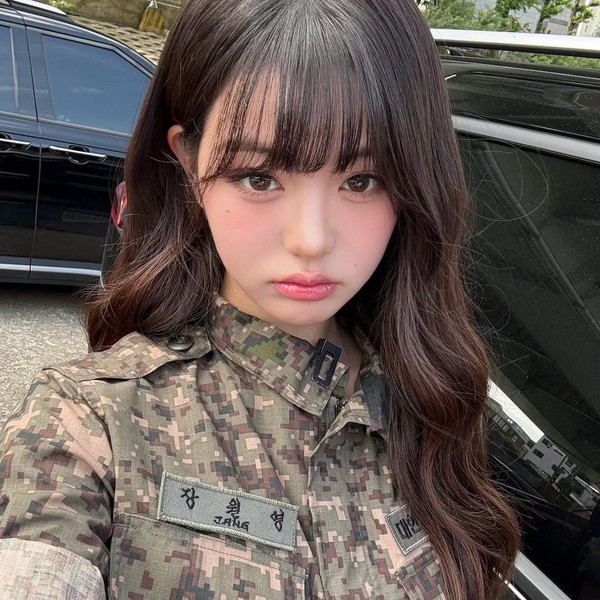 Shining profile picture of Jang Wonyoung (IVE) on today's Choeaedol