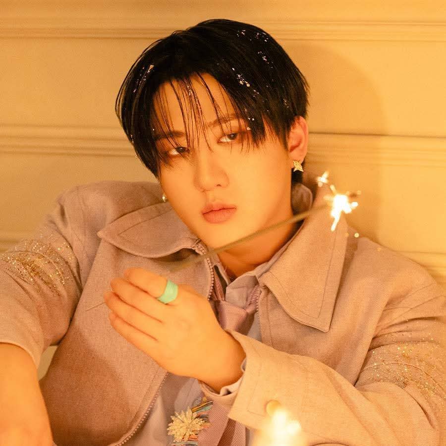 Behind-the-scenes cut of Changbin (Stray Kids)